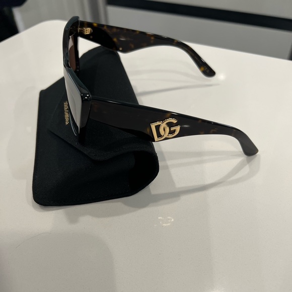 Dolce & Gabbana Cat Eye in Havana - Picture 6 of 9